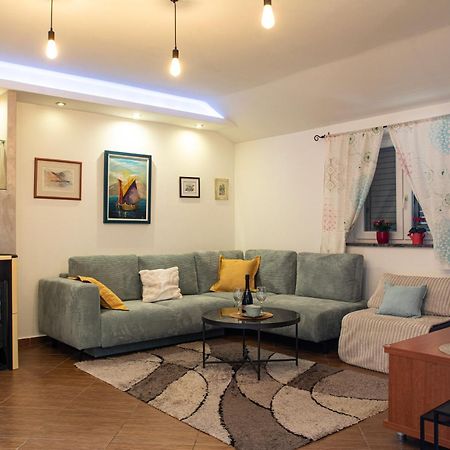 Nikka Apartments Malinska Ngoại thất bức ảnh