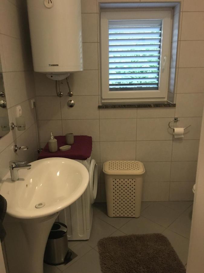 Nikka Apartments Malinska Ngoại thất bức ảnh